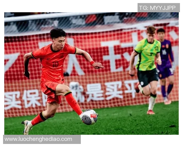 中国足球第二号球星是谁 他在国家队中的关键作用与未来前景分析 中国足球第二号球星是谁 他在国家队中的关键作用与未来前景分析