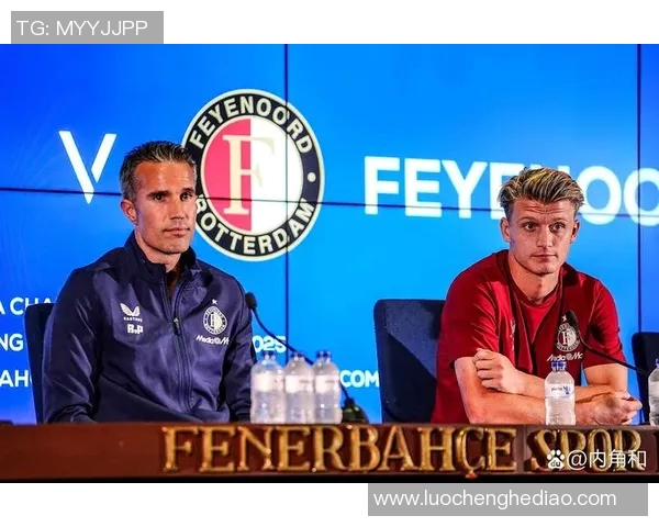 爱足球的梦想球星如何通过努力成就辉煌人生成为球迷心中的传奇 爱足球的梦想球星如何通过努力成就辉煌人生成为球迷心中的传奇